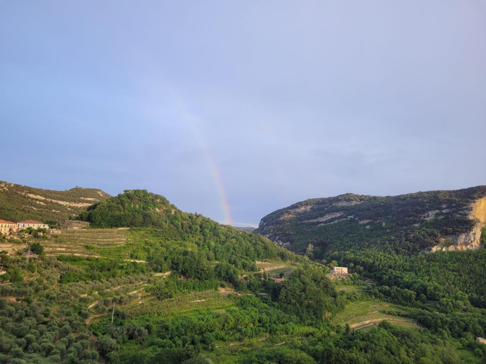 Agriturismo Caruggiu Di Via Vecchia اوركو فيغلينو المظهر الخارجي الصورة