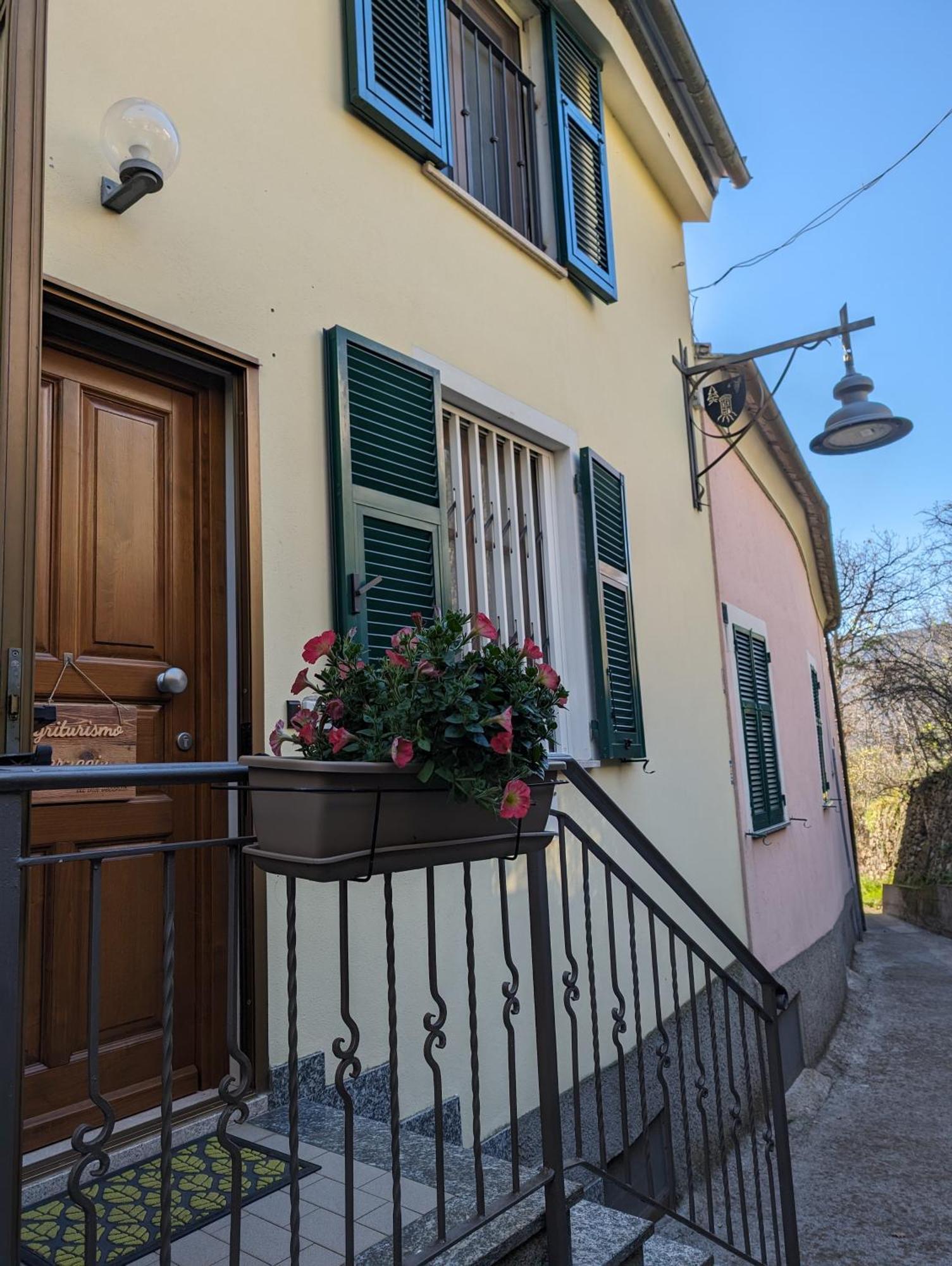 Agriturismo Caruggiu Di Via Vecchia اوركو فيغلينو المظهر الخارجي الصورة