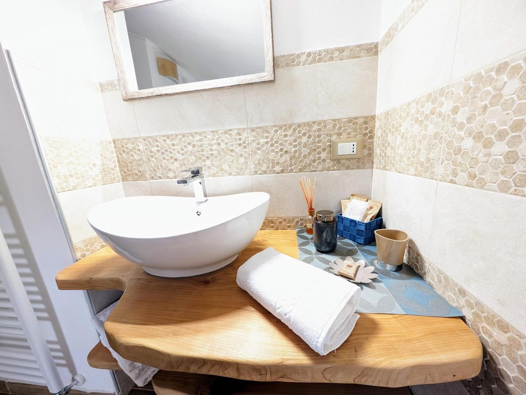 Agriturismo Caruggiu Di Via Vecchia اوركو فيغلينو المظهر الخارجي الصورة